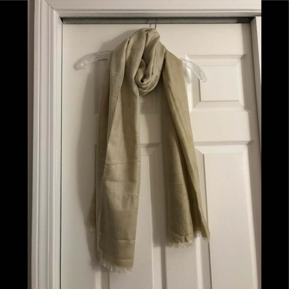 100% Authentic Michael Kors Tan Scarf